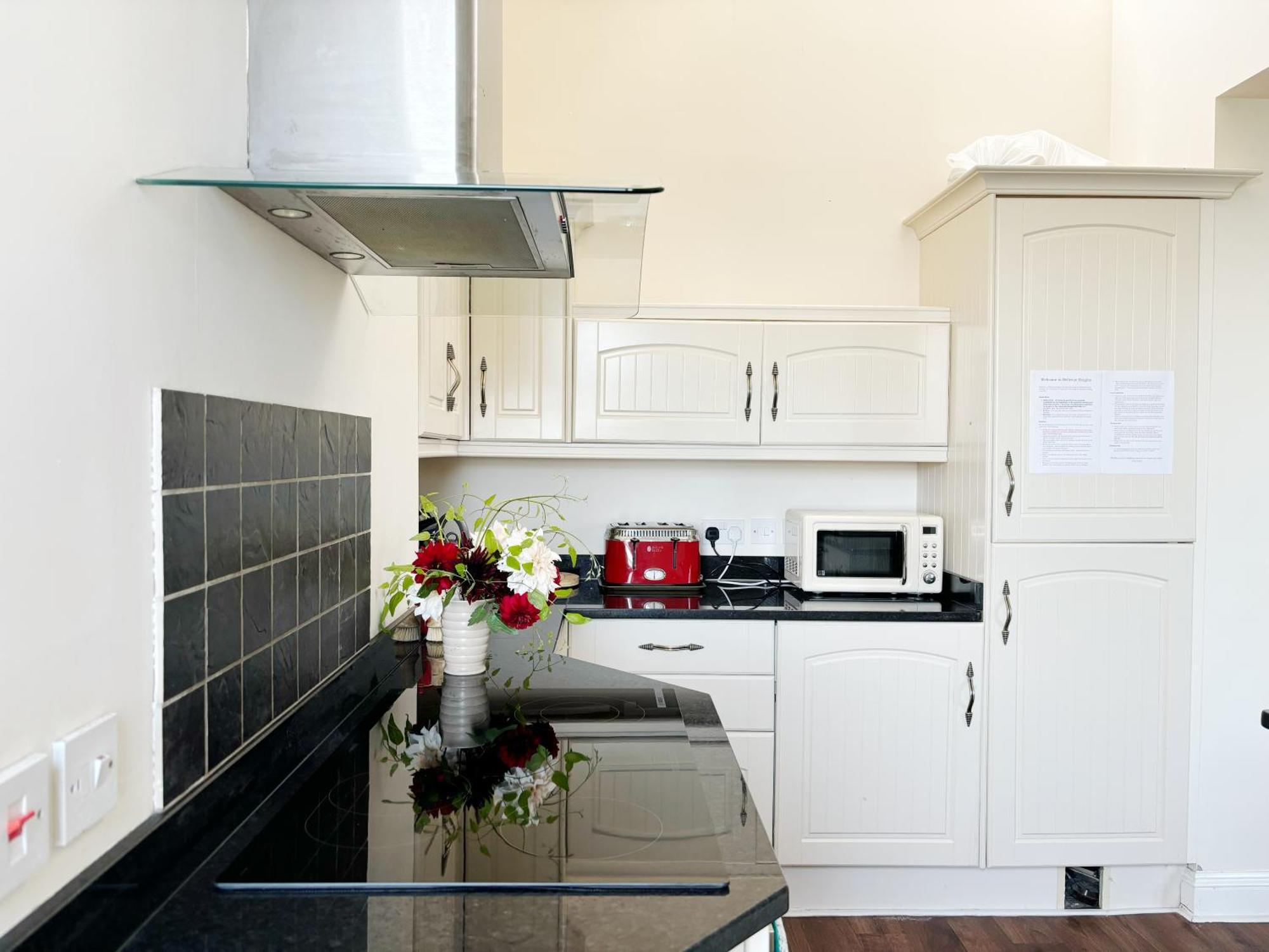 Spacious Town-Centre Apartment With Stunning Views Great Malvern Kültér fotó