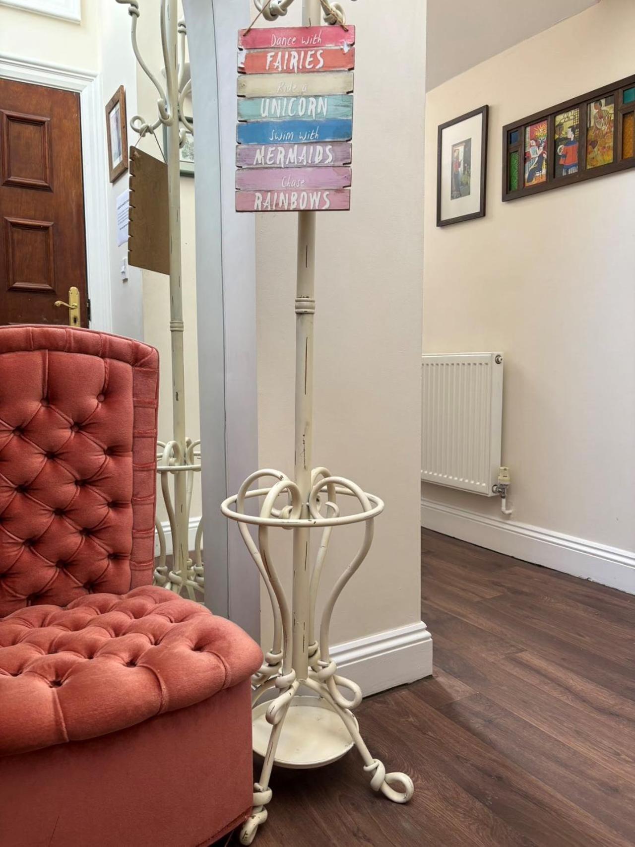 Spacious Town-Centre Apartment With Stunning Views Great Malvern Kültér fotó